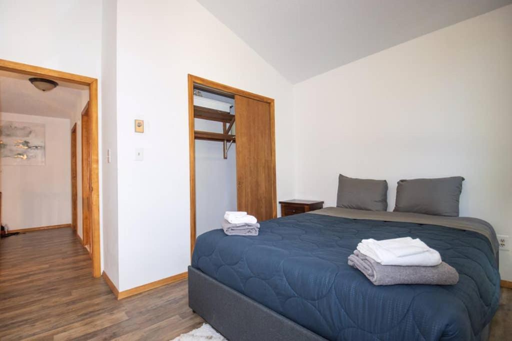 Entire 3 Bedroom Adventure Chalet, Near The Best Of The Poconos East Stroudsburg Exterior foto