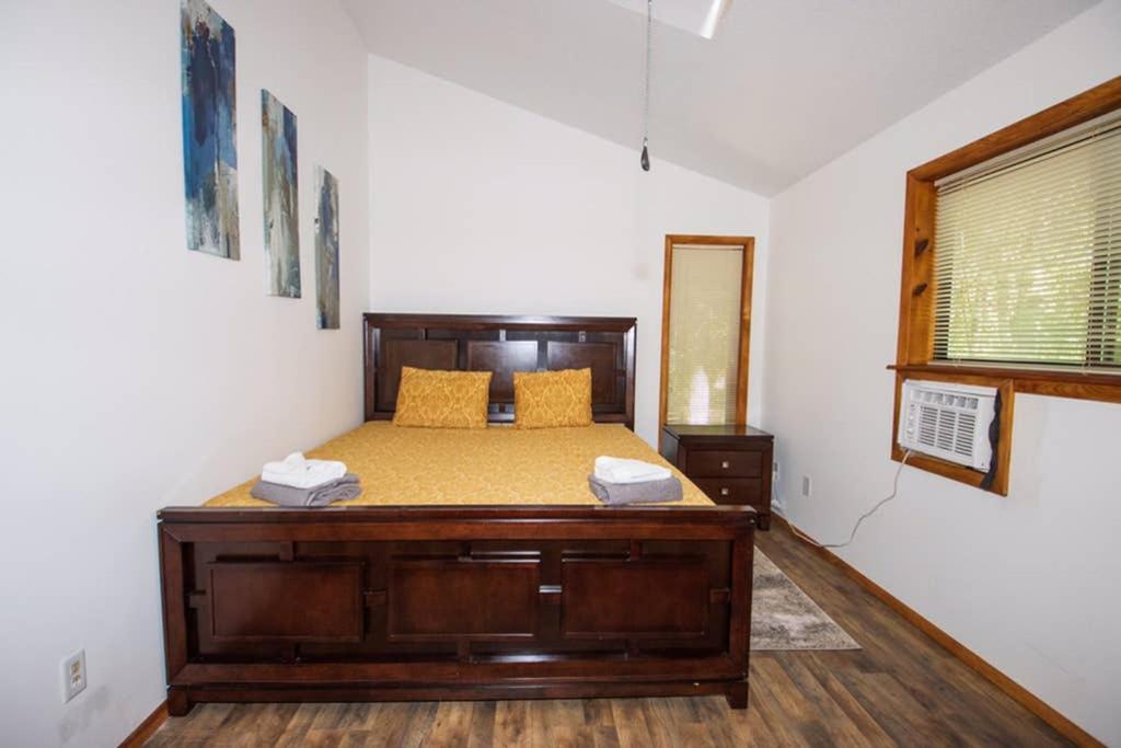 Entire 3 Bedroom Adventure Chalet, Near The Best Of The Poconos East Stroudsburg Exterior foto